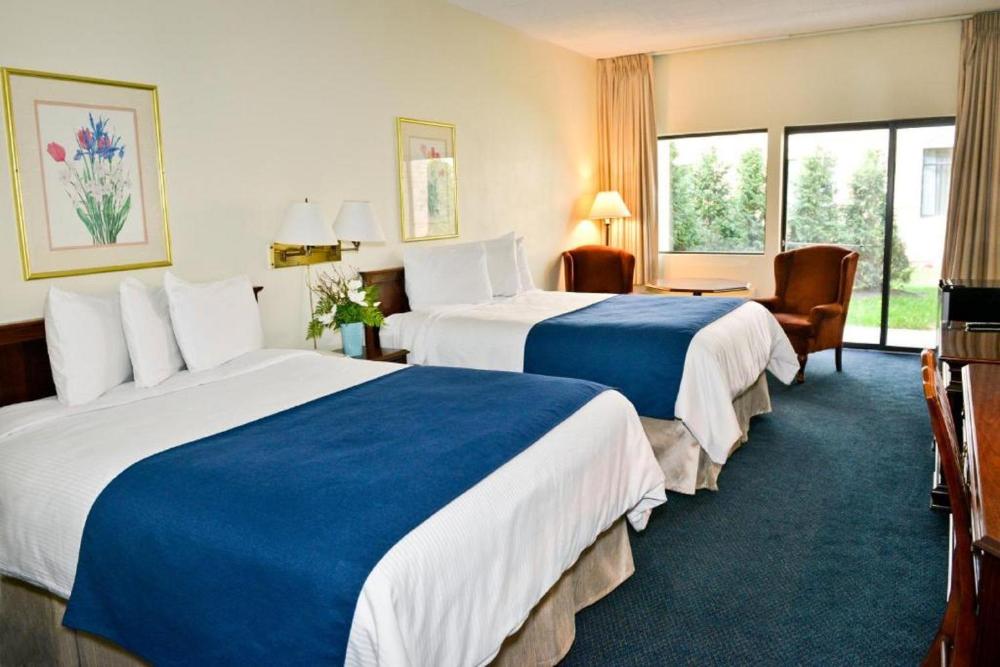Two Queen Room with Balcony or Patio interior